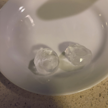Load image into Gallery viewer, Diamond Shaped Silicone Ice Cube Tray | Makes 8 Diamond-Shaped Ice Cubes