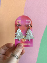 Load image into Gallery viewer, Green Holiday Trees