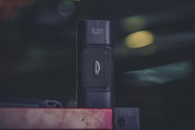 Load image into Gallery viewer, FLATEYE™ Rechargeable FR-1000 Flashlight - 1025 Lumens