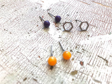 Load image into Gallery viewer, Tiny Dark Purple Amber &amp; Frosted Silver Hexagon Geo Stud Earrings Set