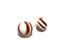 Load image into Gallery viewer, Tortoise &amp; Cream Marbled Bullseye Retro Button Stud Earrings