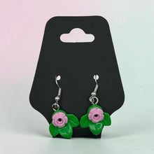 Load image into Gallery viewer, Flower Earrings