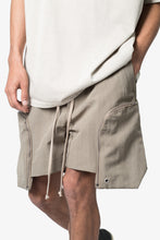 Load image into Gallery viewer, Front Pocket Geo Shorts - Olive