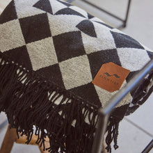 Load image into Gallery viewer, Gatsby Twill Throw Blanket