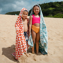 Load image into Gallery viewer, Gigi Kids Hooded Towel