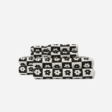 Load image into Gallery viewer, Gigi Bath Towel - Black