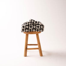 Load image into Gallery viewer, Gigi Bath Towel - Black