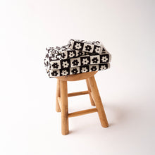 Load image into Gallery viewer, Gigi Bath Towel - Black