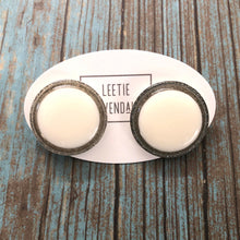 Load image into Gallery viewer, Glitter Resin Disc Stud Earrings