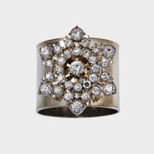 Load image into Gallery viewer, Snowflake napkin rings, gold, set of two