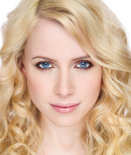 Load image into Gallery viewer, Glamour Crème™ Ultra HD Professional Foundation