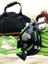 Load image into Gallery viewer, Frontline HLK1004 4-person 100' Adjustable Horizontal Lifeline System with 6' Anchor Straps