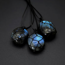 Load image into Gallery viewer, Magic &amp; Mystery Heart Of Dragon Necklace