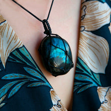 Load image into Gallery viewer, Magic &amp; Mystery Heart Of Dragon Necklace