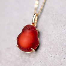 Load image into Gallery viewer, Super Adorable Handcarved Penguin Egg Fire Opal Necklace 18K Yellow Gold