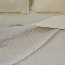 Load image into Gallery viewer, Handmade Oatmeal Linen Quilt in Diamond Pattern