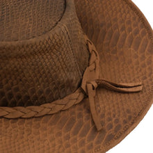 Load image into Gallery viewer, Wild Spur - Men’s Leather Hat