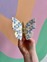 Load image into Gallery viewer, 3D Flowers On Butterfly Hair Claw