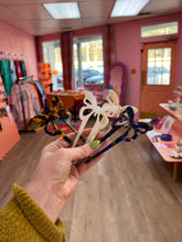 Load image into Gallery viewer, Butterfly Hair Pins