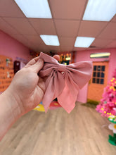 Load image into Gallery viewer, Small Hair Bow Clip