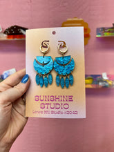 Load image into Gallery viewer, Feather Dangle Statement Earring