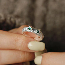 Load image into Gallery viewer, Dr. Owl Emerald Eye Band 18K Yellow Gold Open Ring
