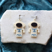 Load image into Gallery viewer, Dear Moon Astronaut Earrings