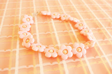 Load image into Gallery viewer, Pastel Pink Flower Necklace