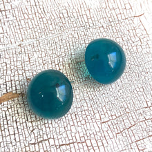 Load image into Gallery viewer, Emerald Green Opal Lucite Retro Button Stud Earrings