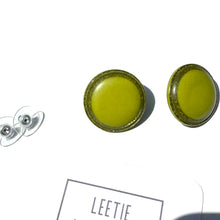 Load image into Gallery viewer, Glitter Resin Disc Stud Earrings