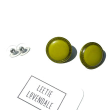Load image into Gallery viewer, Glitter Resin Disc Stud Earrings
