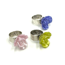 Load image into Gallery viewer, Flower Mini Corsage Cocktail Ring