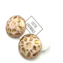 Load image into Gallery viewer, Shabby Moon Rock Retro Earrings