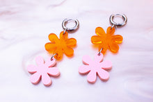 Load image into Gallery viewer, Pink/Orange Retro Flower Earrings