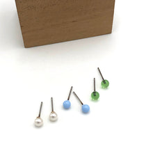 Load image into Gallery viewer, Pearl Ice &amp; Lime Tiny Studs Earrings Set