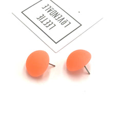 Load image into Gallery viewer, Coral Frosted Retro Button Stud Earrings
