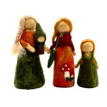 Load image into Gallery viewer, **Pre-order (Ships in 2-3 Weeks)**Handmade in Nepal 100% Wool Felt Foods Play Set for Pretend Cooking and Farmer&#39;s Market Play