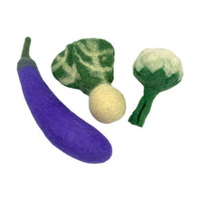 Load image into Gallery viewer, **Pre-order (Ships in 2-3 Weeks)**Handmade in Nepal 100% Wool Felt Foods Play Set for Pretend Cooking and Farmer&#39;s Market Play