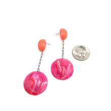 Load image into Gallery viewer, Coral &amp; Hot Fuchsia Chain-Link Earrings