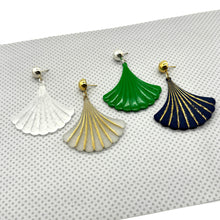Load image into Gallery viewer, Gingko Leaf Earrings