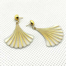 Load image into Gallery viewer, Gingko Leaf Earrings