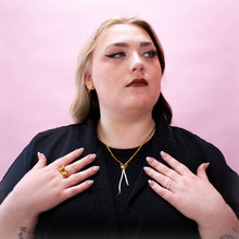 Load image into Gallery viewer, Titanium Knobbed Ring