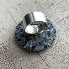 Load image into Gallery viewer, Granite Grey Speckled Lucite Silver Cocktail Ring