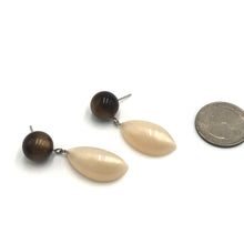 Load image into Gallery viewer, Chocolate &amp; Champagne Punctuate Earrings