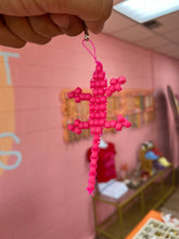 Load image into Gallery viewer, Neon Gecko Beaded Keychain