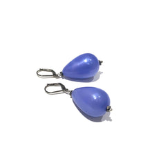 Load image into Gallery viewer, Periwinkle Aura Glow Nola Earrings