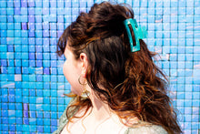 Load image into Gallery viewer, Arca Shell Earrings
