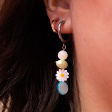 Load image into Gallery viewer, Petals and Pearls Earrings