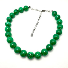 Load image into Gallery viewer, Emerald Green Marbled Lucite Bead Marco Necklace