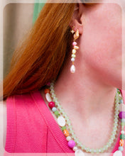 Load image into Gallery viewer, Prismatic Pearls Earrings